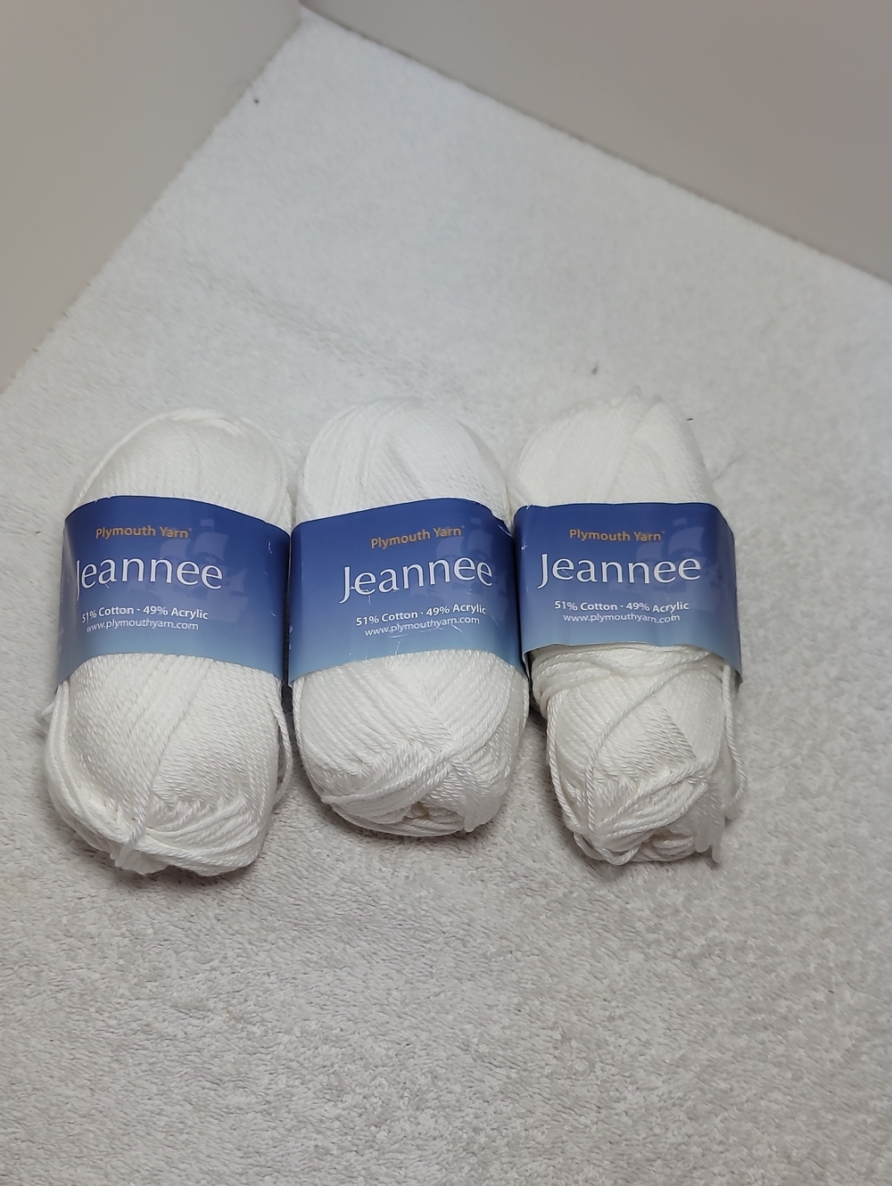Jeannee White Yarn - 3 Skeins - NWT